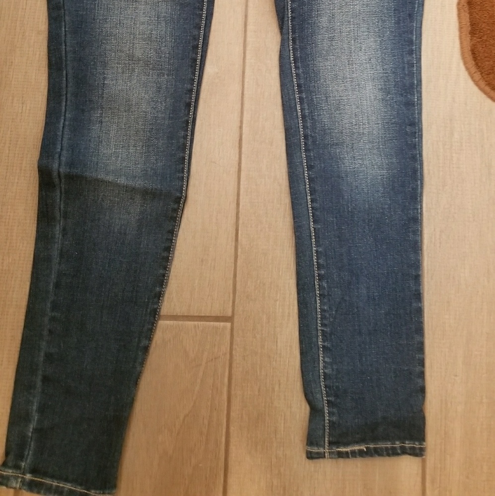 Skinny jeans size 5 (size 27 & 30 in. Long)